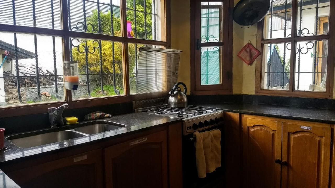 Universal Traveller'S Hostel 圣卡洛斯-德巴里洛切 外观 照片